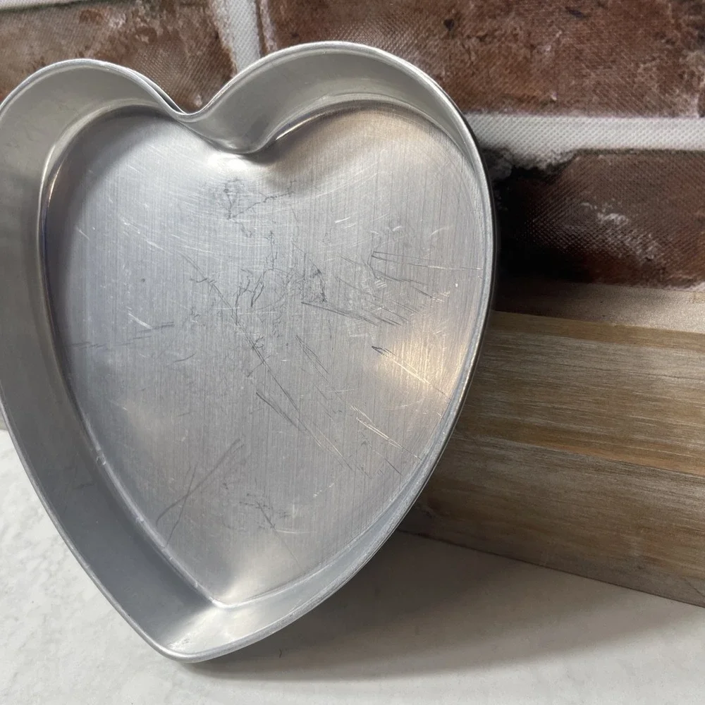 Vintage 1991 Wilton Aluminum Heart Shape Cake Pan 2105-5176  2 Pans